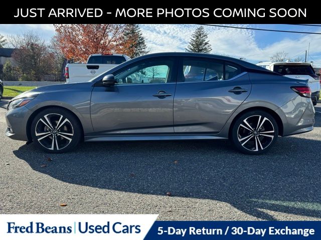 2022 Nissan Sentra SR photo 4