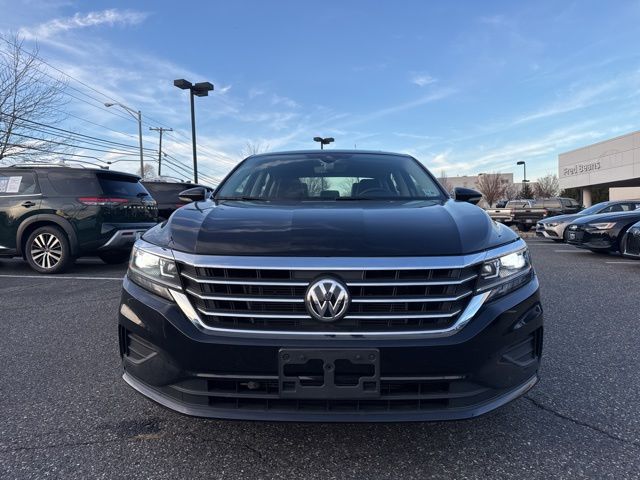 2022 Volkswagen Passat 2.0T SE photo 2
