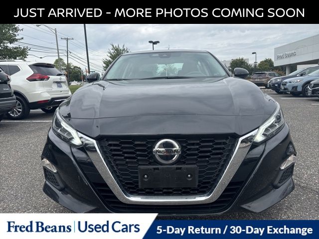 2021 Nissan Altima 2.5 SV photo 2