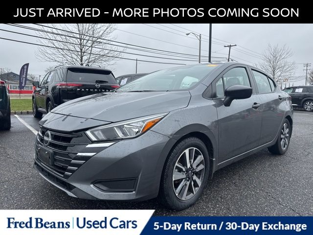 2024 Nissan Versa 1.6 S photo 3