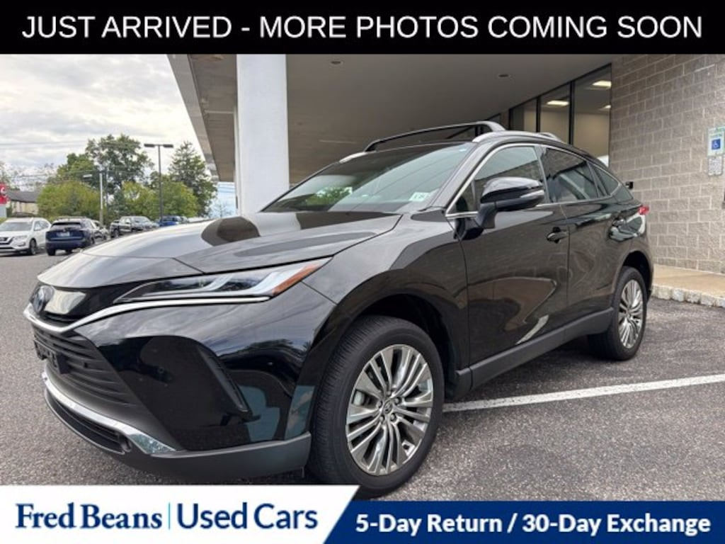 Used 2024 Toyota Venza XLE SUV