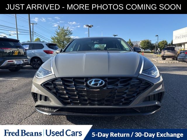 2022 Hyundai Sonata SEL photo 2
