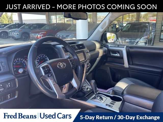 2016 Toyota 4Runner SR5 Premium photo 4