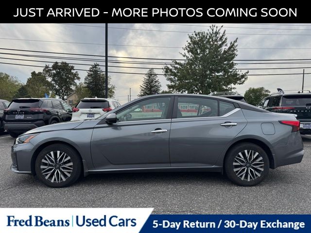 2023 Nissan Altima 2.5 SV photo 4