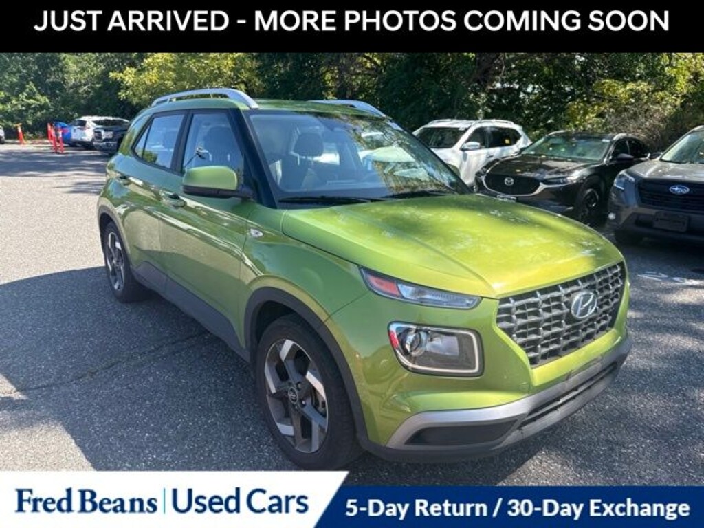 Used 2023 Hyundai Venue SEL SUV