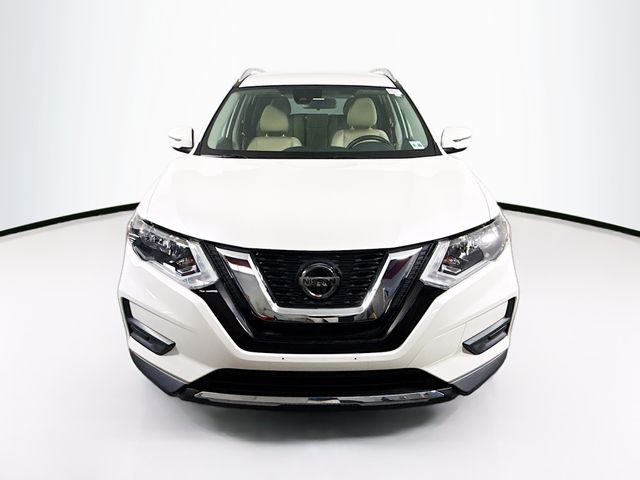 2020 Nissan Rogue SV photo 2