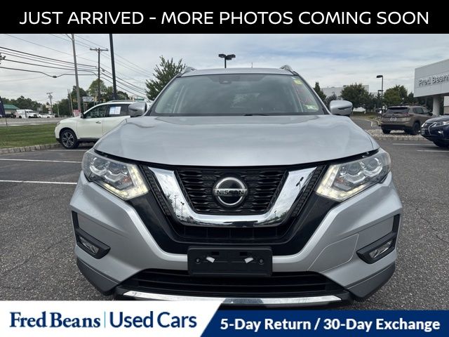 2018 Nissan Rogue SL photo 2