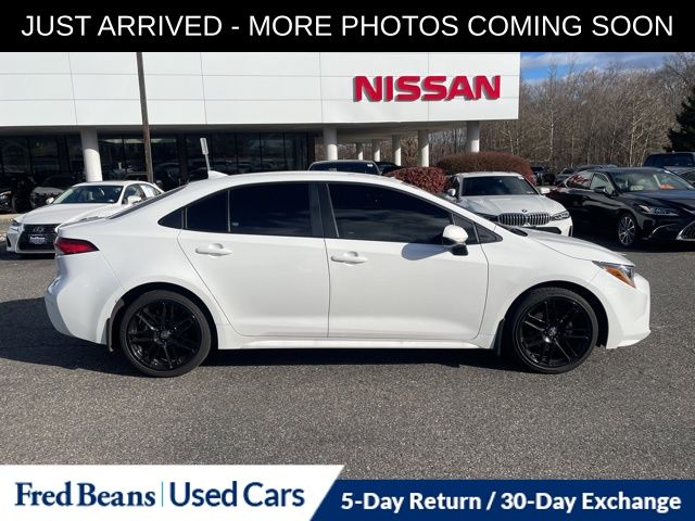 2024 Toyota Corolla LE photo 2