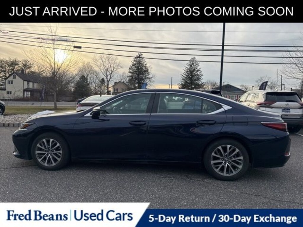 Used 2022 Lexus ES 350 Sedan