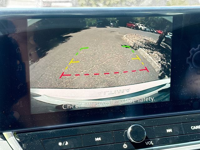 2025 Nissan Altima SR - Photo 10