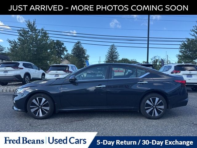 2022 Nissan Altima 2.5 SV photo 4