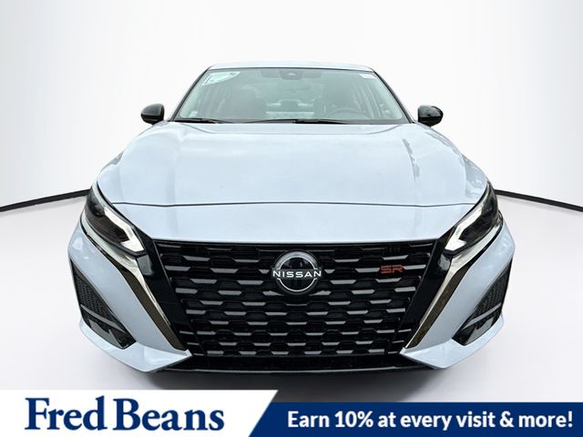 2025 Nissan Altima SR photo 2
