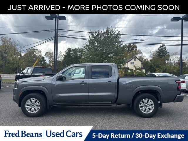 2023 Nissan Frontier SV photo 3