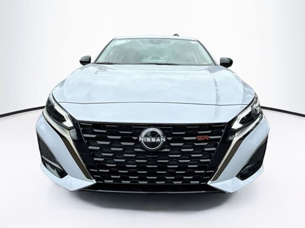 New 2025 Nissan Altima SR Sedan