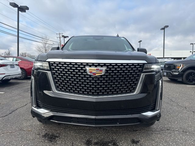 2024 Cadillac Escalade Premium Luxury photo 2