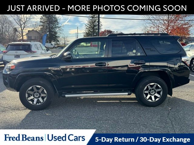 2022 Toyota 4Runner TRD Off-Road Premium photo 4