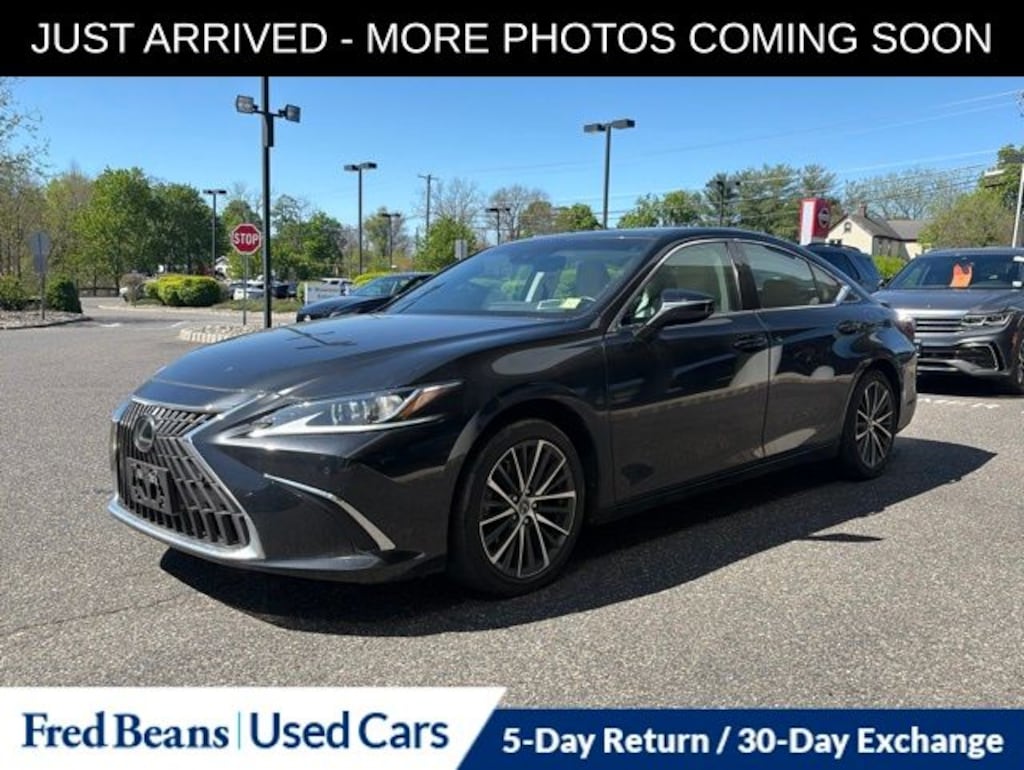 Used 2023 Lexus ES 350 Sedan