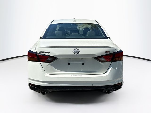 2025 Nissan Altima SR - Photo 6