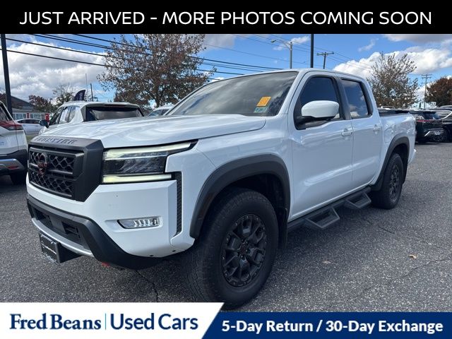 2023 Nissan Frontier PRO-4X photo 3