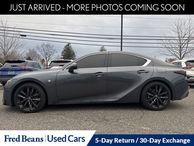 2021 Lexus IS 350 F SPORT photo 4