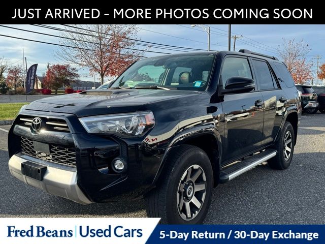 2022 Toyota 4Runner TRD Off-Road Premium photo 3