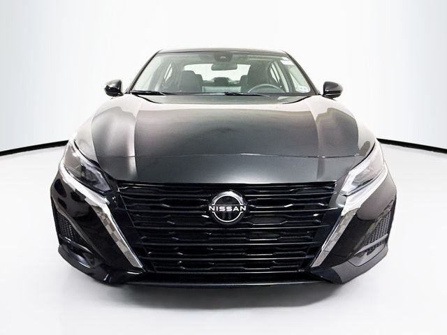 2023 Nissan Altima 2.5 SV photo 2