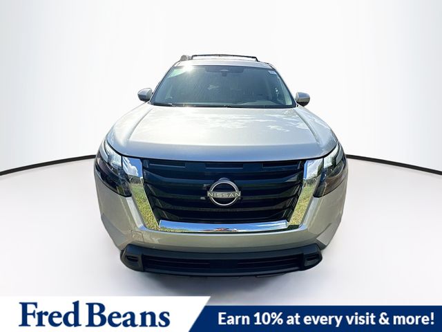 2025 Nissan Pathfinder SV photo 2