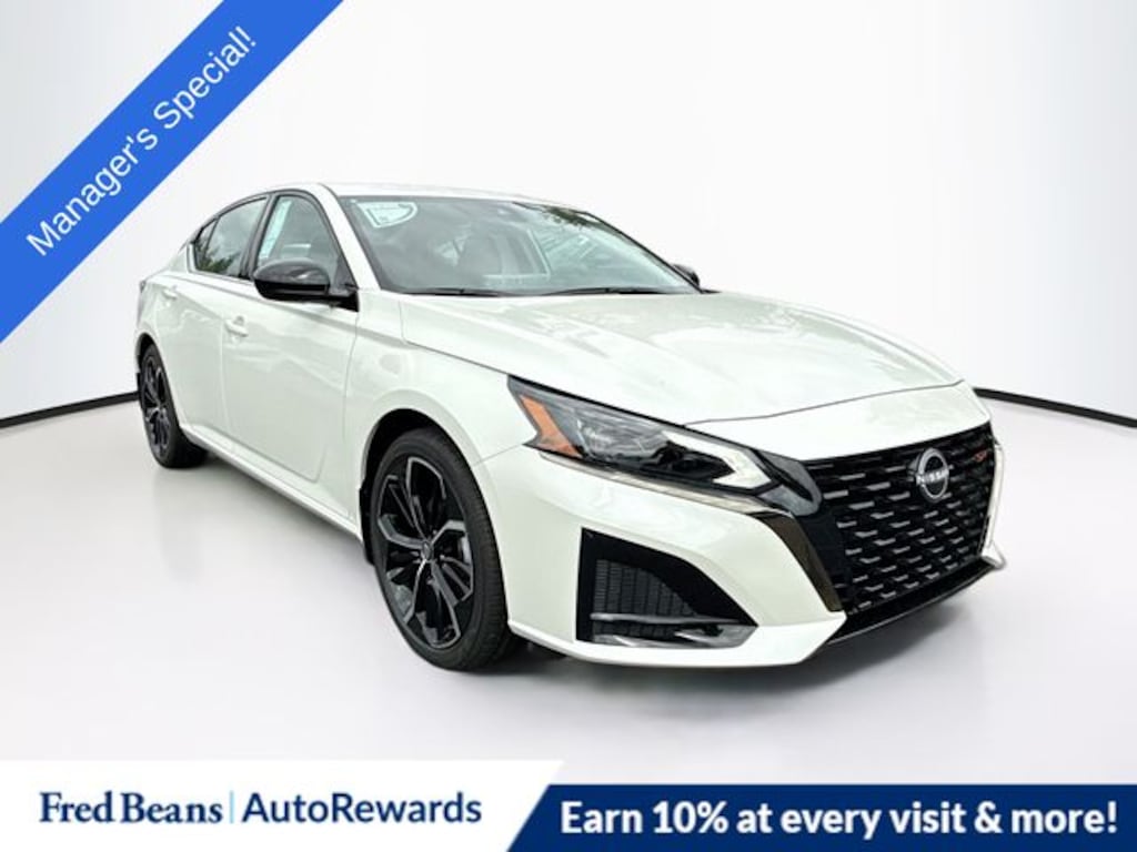 New 2025 Nissan Altima SR Sedan