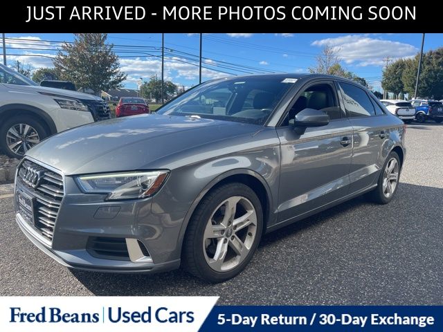 2018 Audi A3 2.0T Premium photo 3