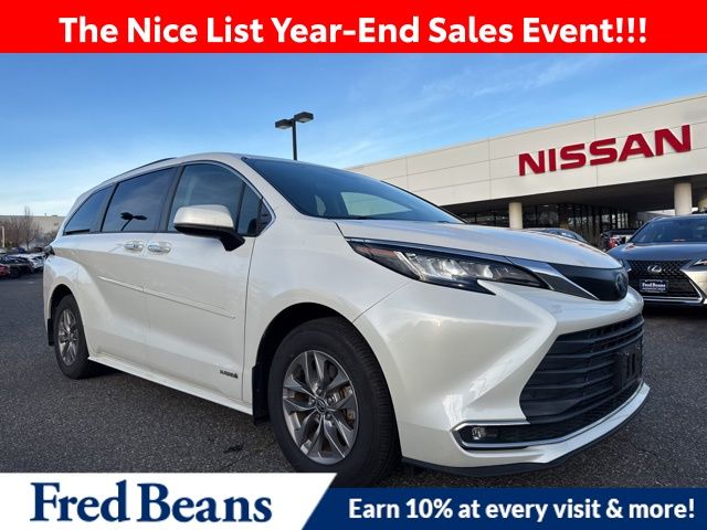 2021 Toyota Sienna XLE