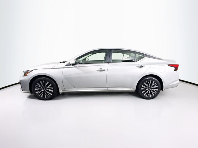2023 Nissan Altima 2.5 SV photo 3