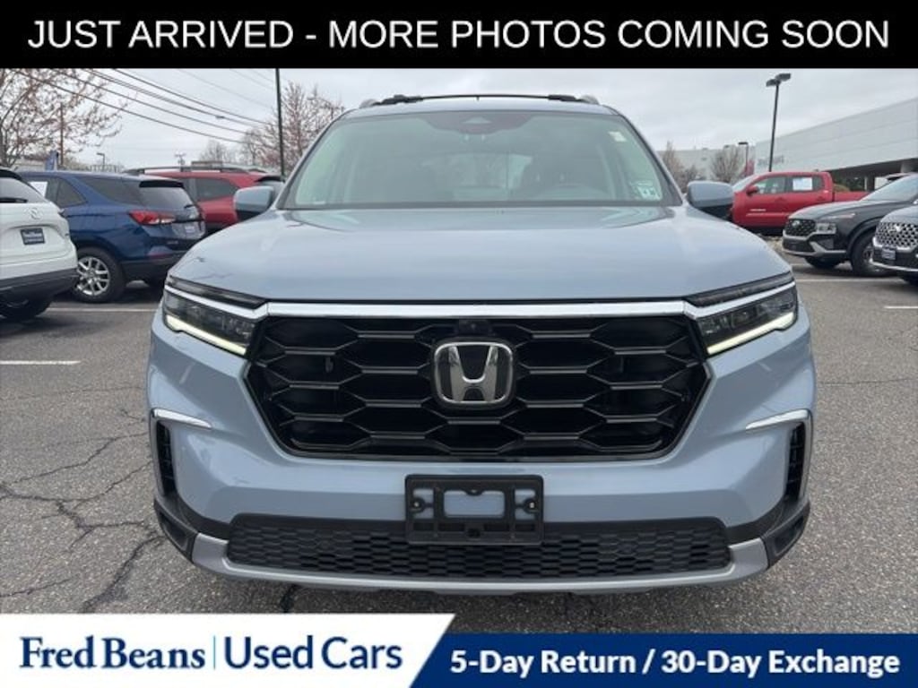 Used 2025 Honda Pilot Elite SUV