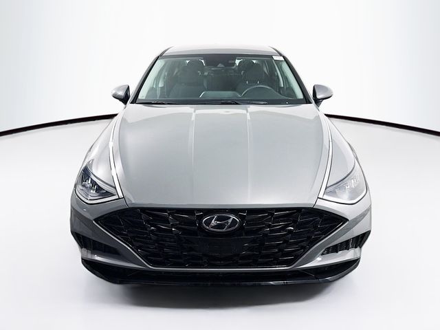2022 Hyundai Sonata SEL photo 2