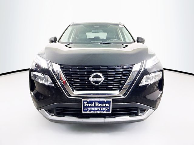 2022 Nissan Rogue SV photo 2