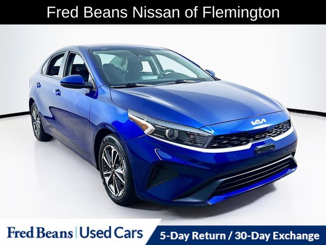 2023 Kia Forte LXS's photo