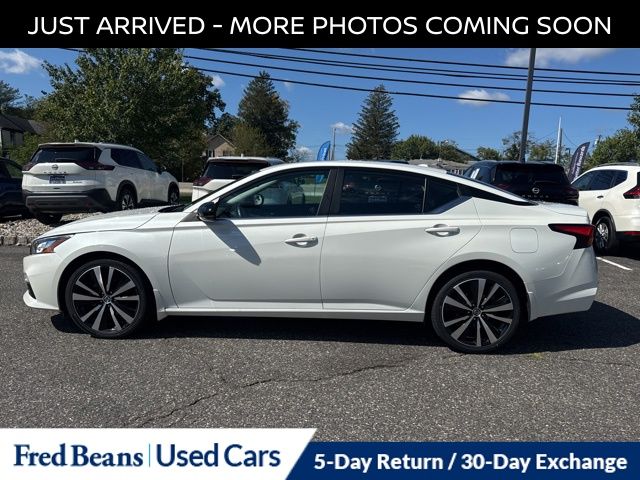2021 Nissan Altima 2.5 SR photo 4