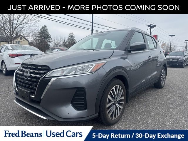 2024 Nissan Kicks SV photo 2