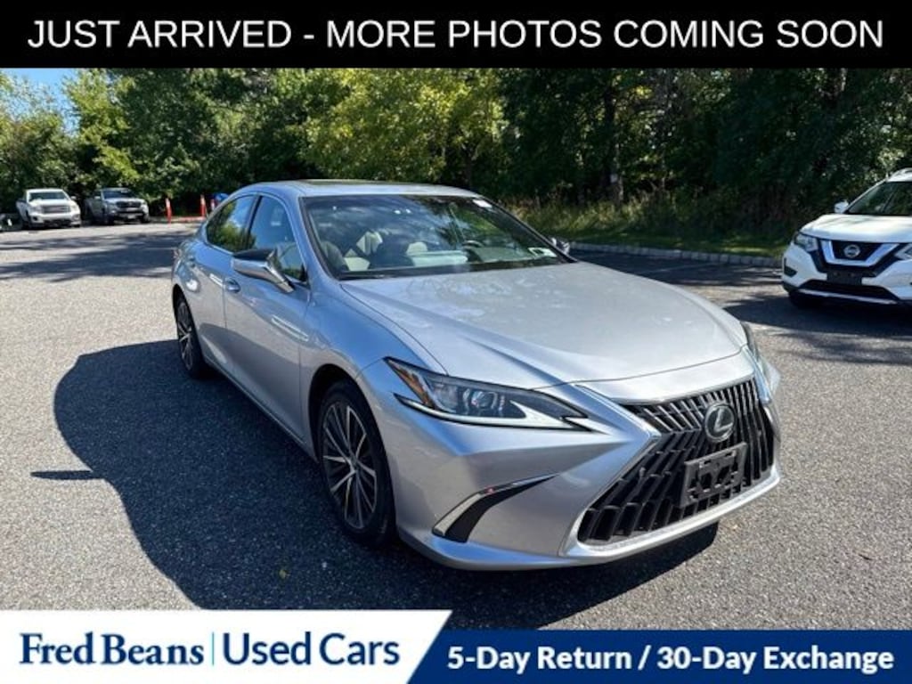 Used 2024 Lexus ES 350 Sedan