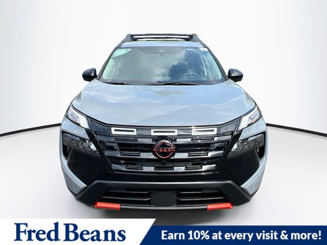 2026 Nissan Rogue SV photo 2