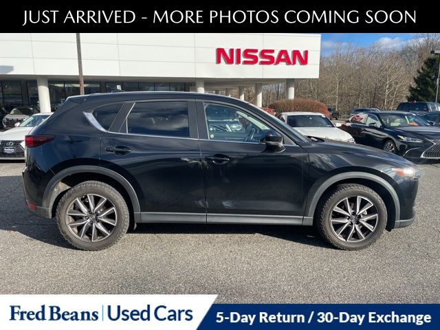 2018 Mazda CX-5 Touring photo 2