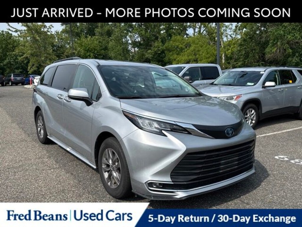 Certified 2023 Toyota Sienna XLE Van Passenger Van