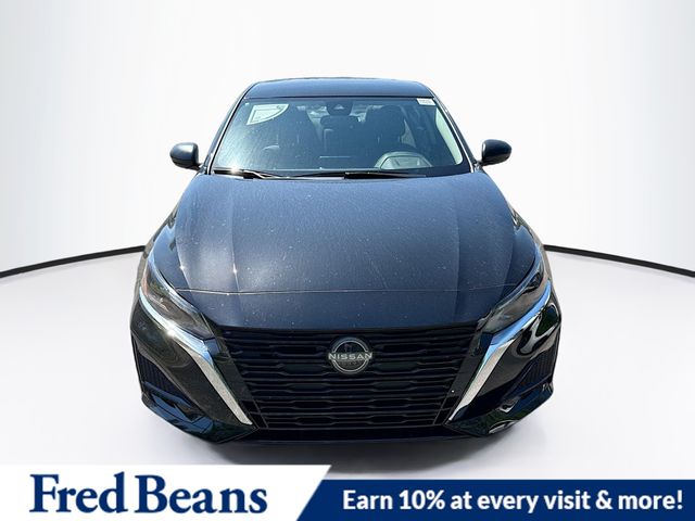 2025 Nissan Altima SV photo 2