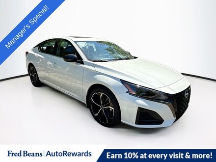 2025 Nissan Altima SR Sedan