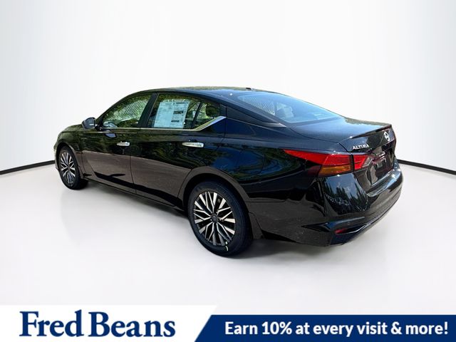2025 Nissan Altima SV photo 4