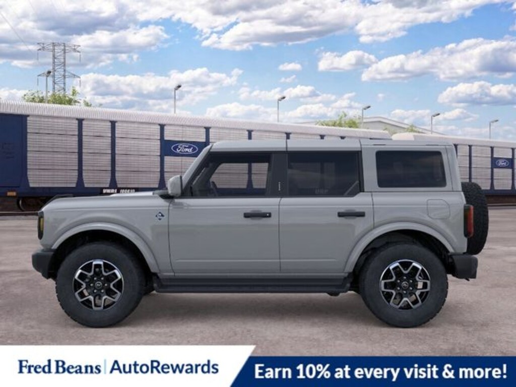 New 2026 Ford Bronco Outer Banks SUV