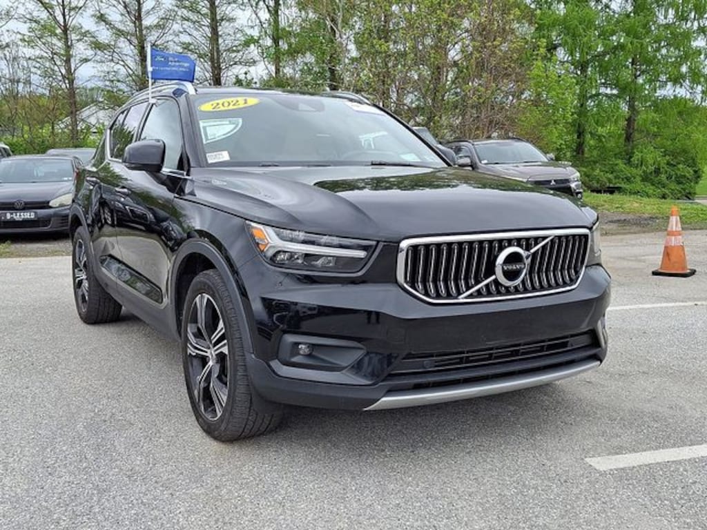 Certified 2021 Volvo XC40 T5 Inscription SUV