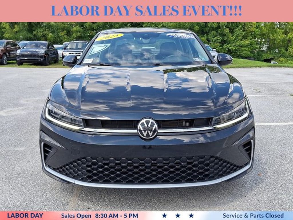 Used 2025 Volkswagen Jetta 1.5T SE Sedan