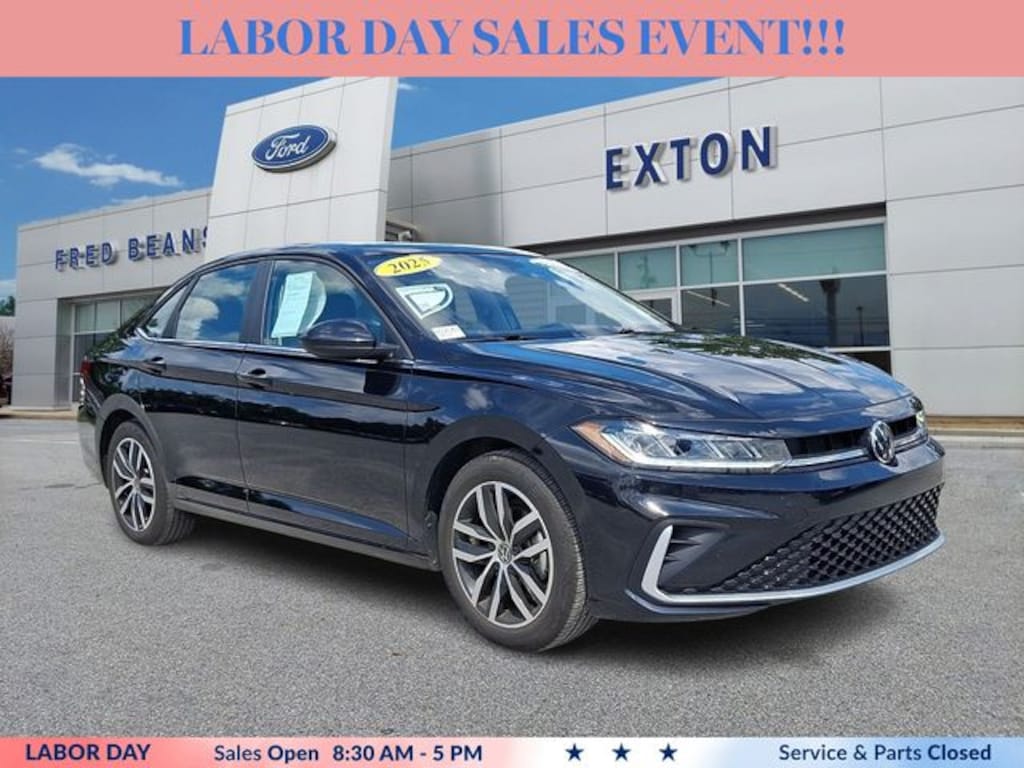 Used 2025 Volkswagen Jetta 1.5T SE Sedan
