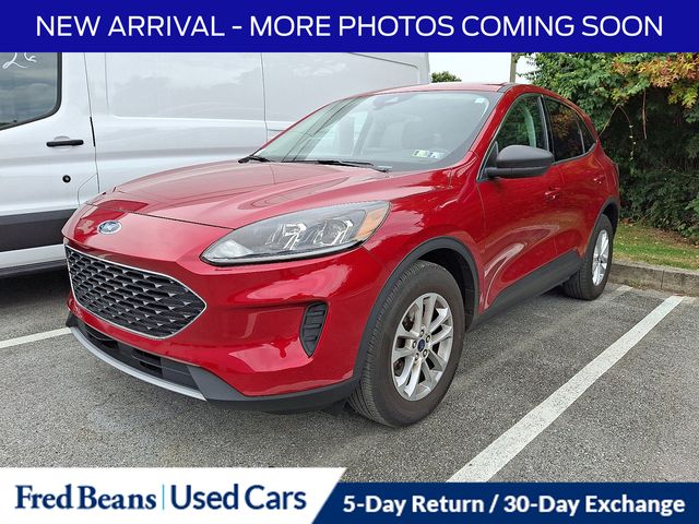 2022 Ford Escape SE photo 3