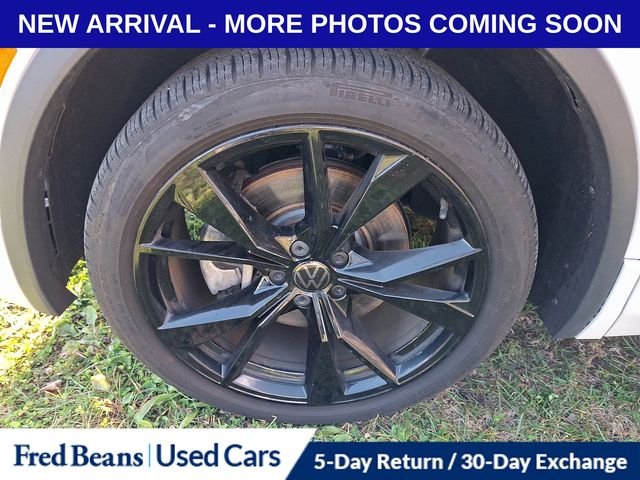 2022 Volkswagen Tiguan SEL Premium R-Line photo 4